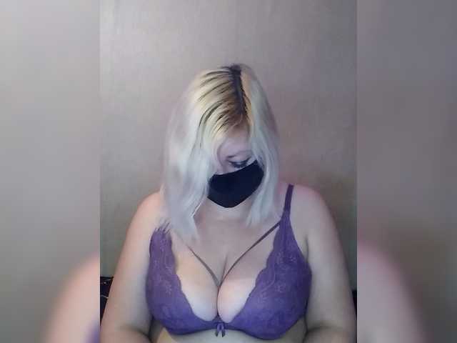 yana38a's BongaCams show and profile