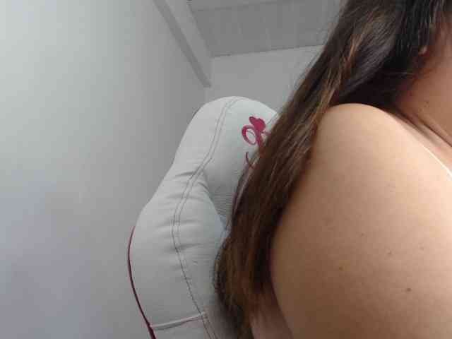 amberth-dirty webcam