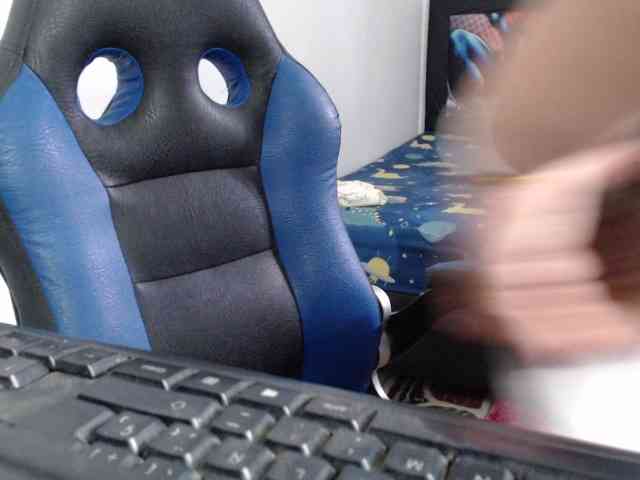 amberth-dirty webcam