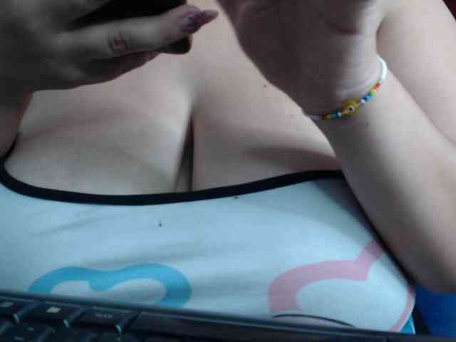 amberth-dirty webcam