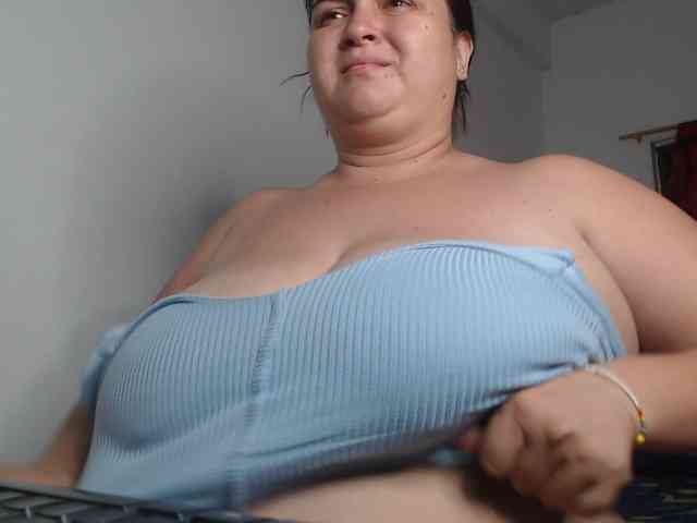 amberth-dirty webcam