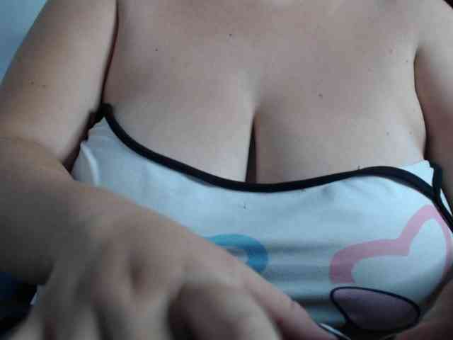 amberth-dirty webcam
