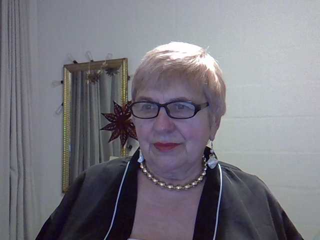 SweetCherry00's BongaCams show and profile