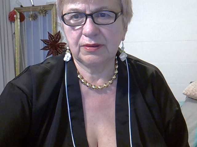 SweetCherry00's BongaCams show and profile