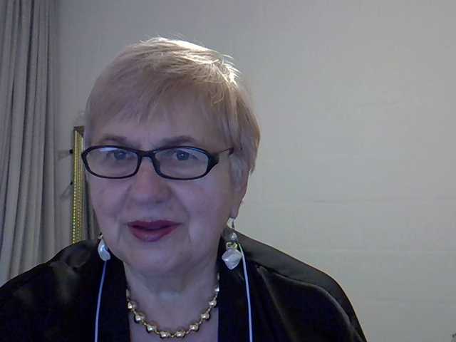 SweetCherry00's BongaCams show and profile