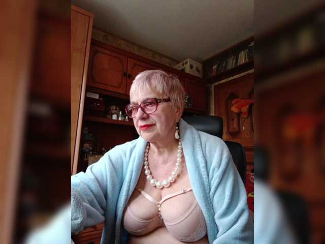 SweetCherry00's BongaCams show and profile