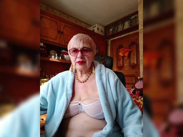 SweetCherry00's BongaCams show and profile