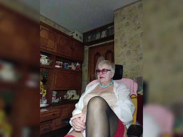 SweetCherry00's BongaCams show and profile