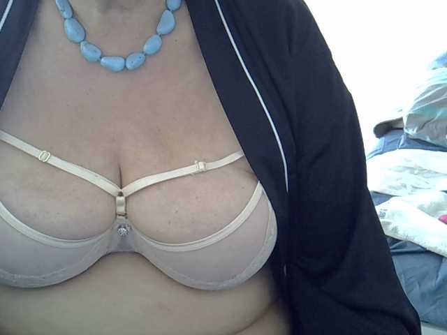 SweetCherry00's BongaCams show and profile