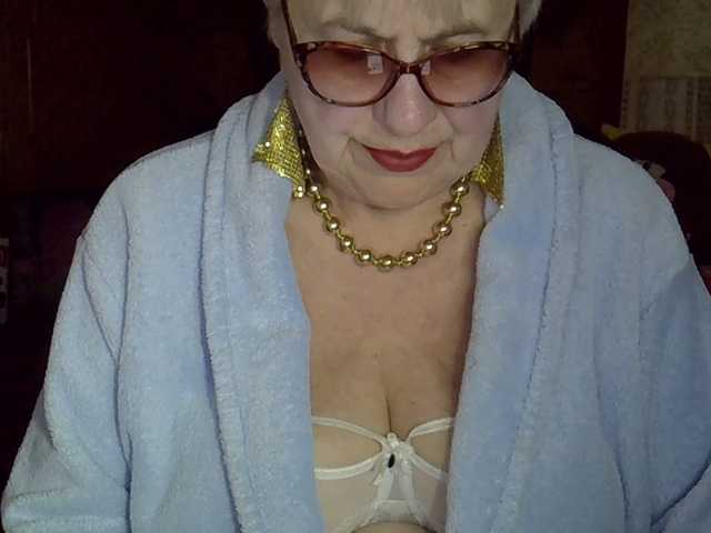 SweetCherry00's BongaCams show and profile