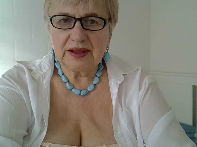 SweetCherry00's BongaCams show and profile