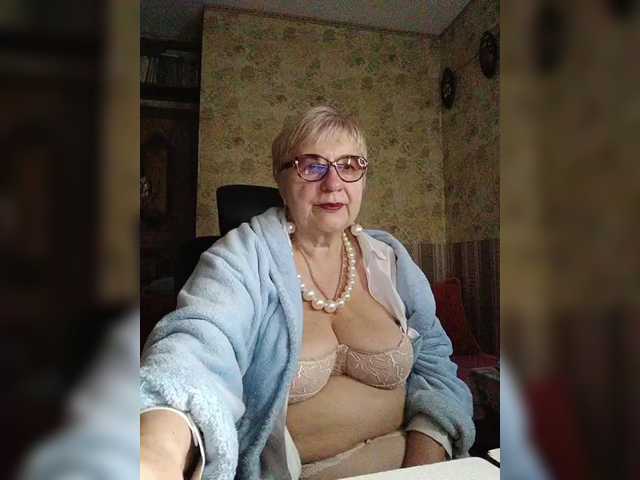 SweetCherry00's BongaCams show and profile