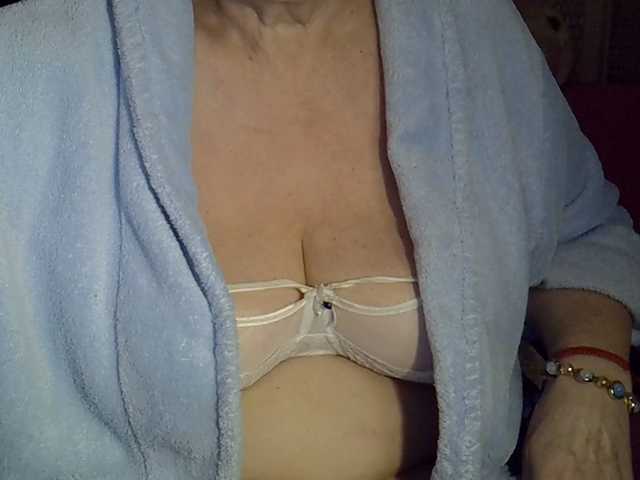 SweetCherry00's BongaCams show and profile