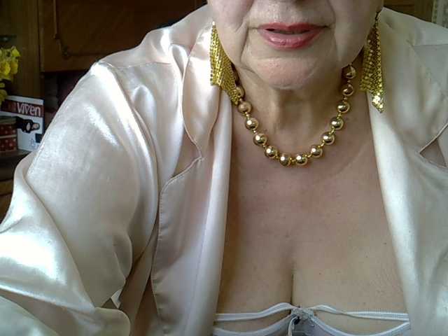 SweetCherry00's BongaCams show and profile