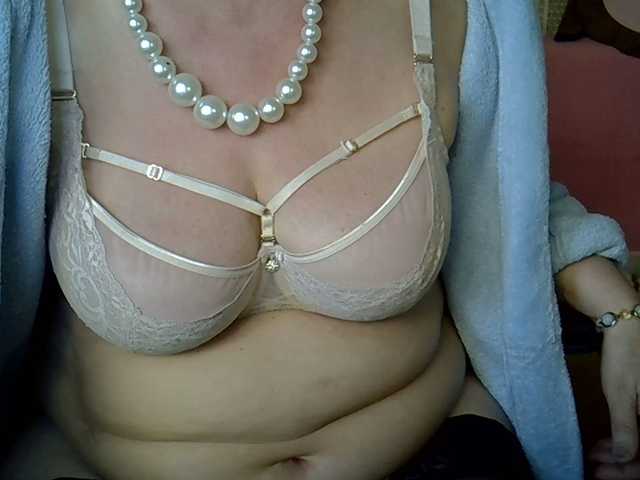 SweetCherry00's BongaCams show and profile