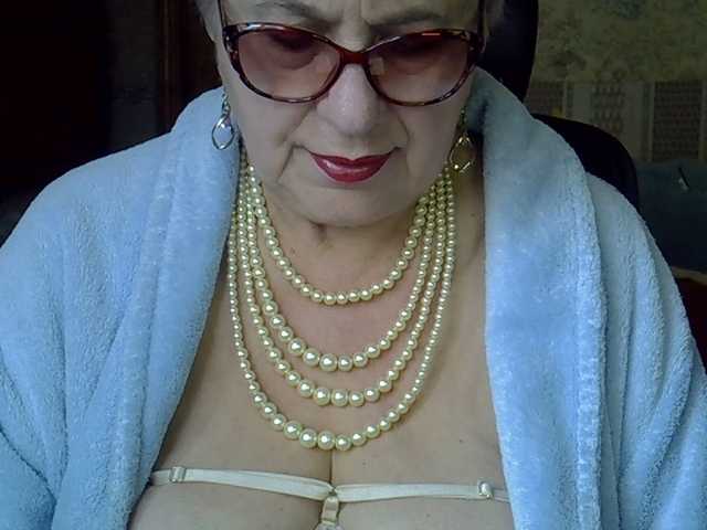 SweetCherry00's BongaCams show and profile