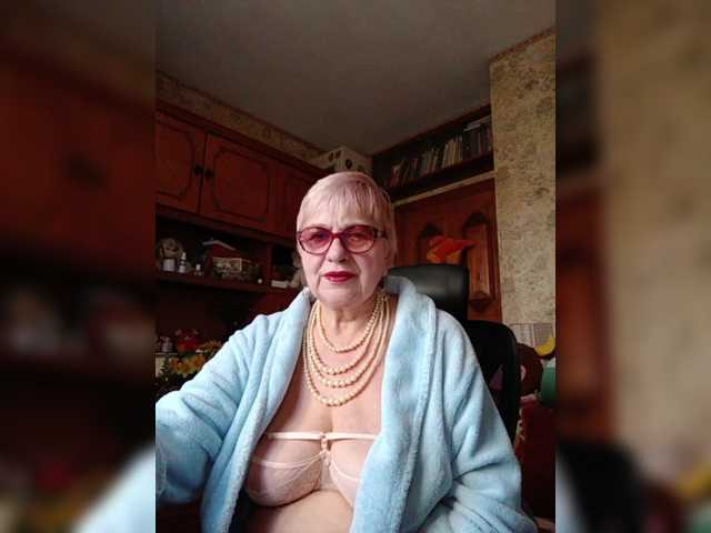 SweetCherry00's BongaCams show and profile