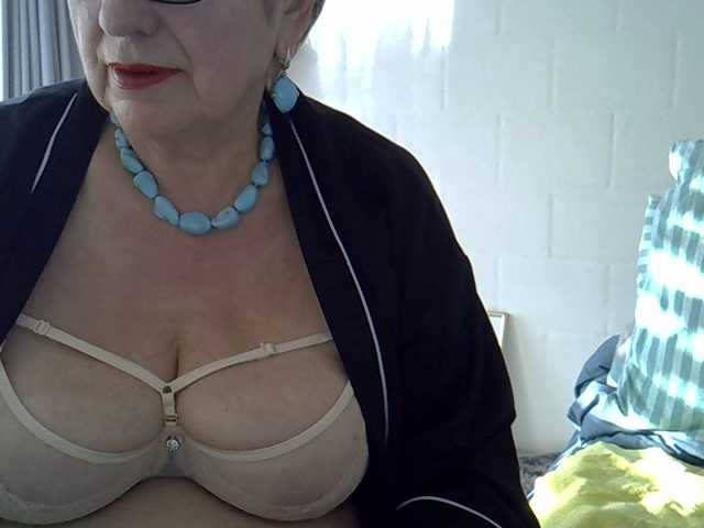 SweetCherry00's BongaCams show and profile