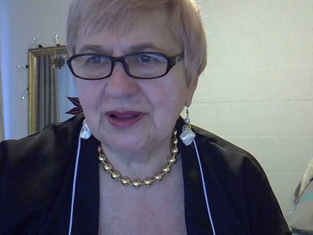 SweetCherry00's BongaCams show and profile