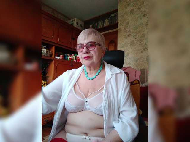 SweetCherry00's BongaCams show and profile