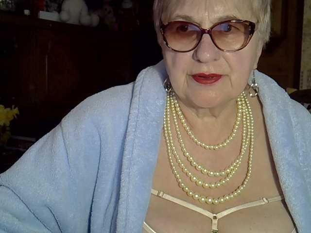 SweetCherry00's BongaCams show and profile