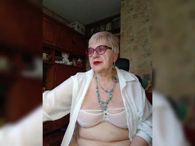 SweetCherry00's BongaCams show and profile