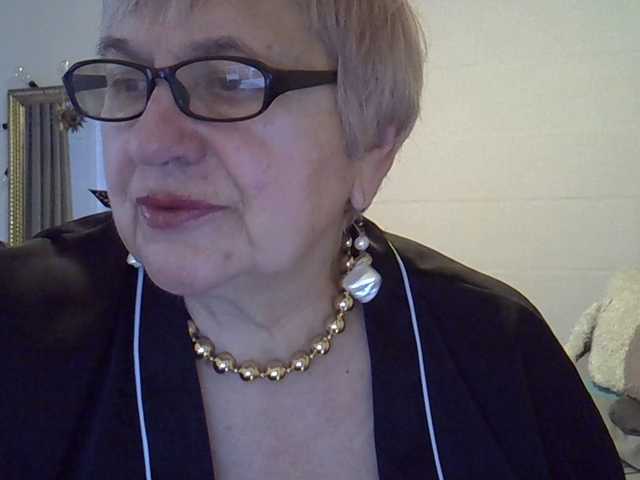 SweetCherry00's BongaCams show and profile