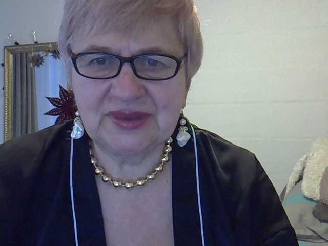 SweetCherry00's BongaCams show and profile