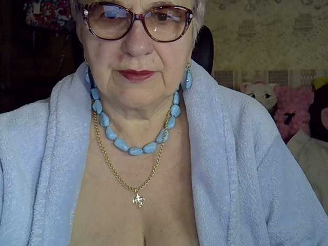 SweetCherry00's BongaCams show and profile