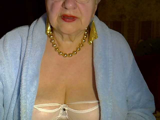 SweetCherry00's BongaCams show and profile