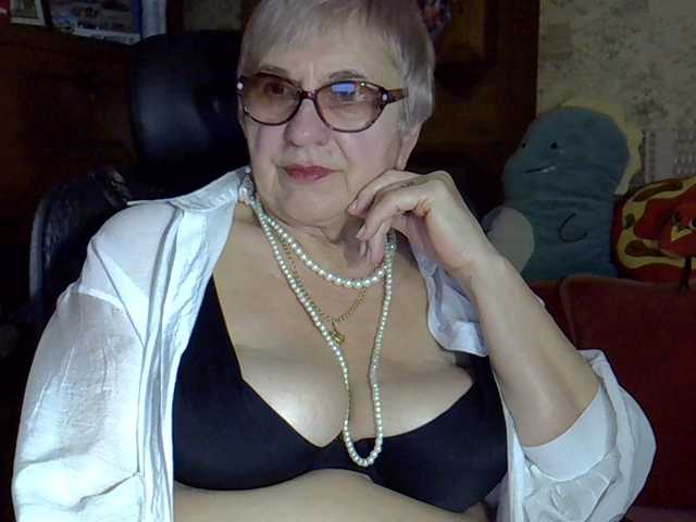SweetCherry00's BongaCams show and profile