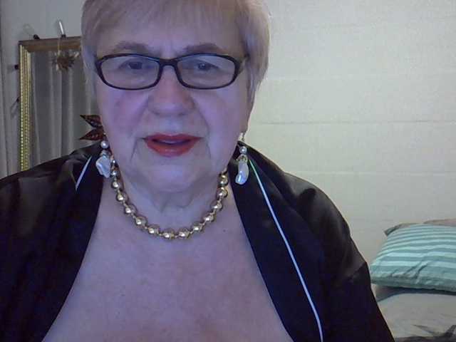 SweetCherry00's BongaCams show and profile