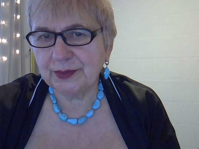 SweetCherry00's BongaCams show and profile