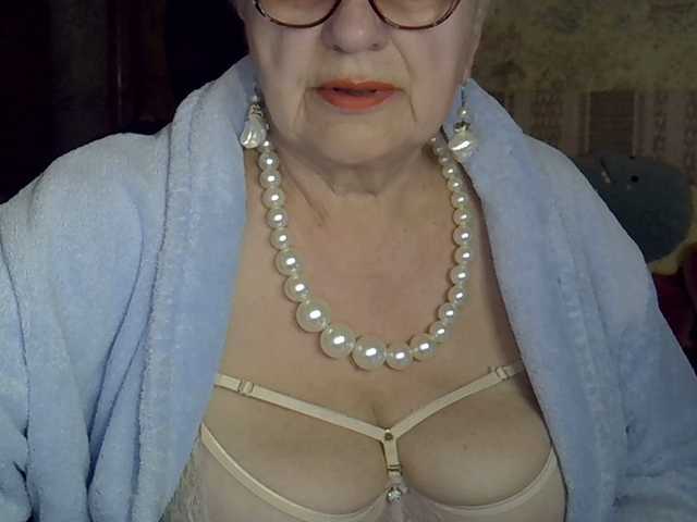 SweetCherry00's BongaCams show and profile