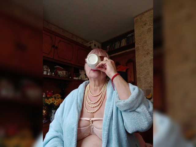 SweetCherry00's BongaCams show and profile