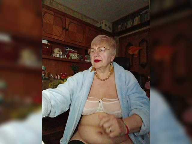 SweetCherry00's BongaCams show and profile