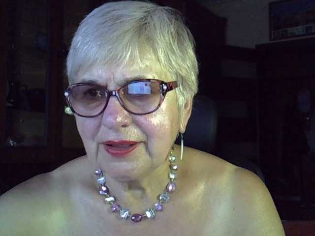 SweetCherry00 on BongaCams 