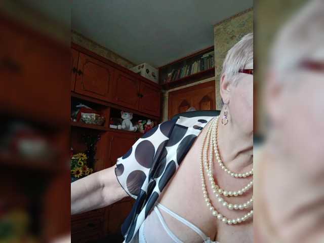 SweetCherry00's BongaCams show and profile