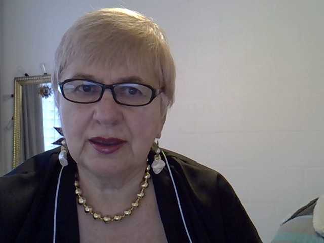SweetCherry00's BongaCams show and profile