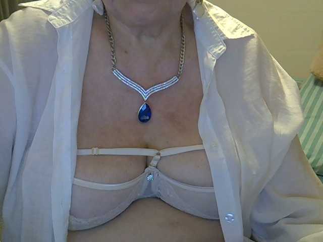 SweetCherry00's BongaCams show and profile