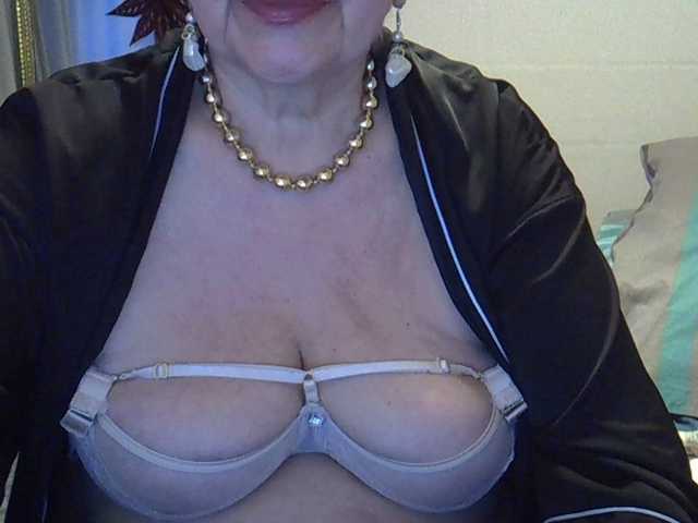 SweetCherry00's BongaCams show and profile