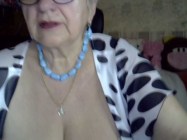 SweetCherry00's BongaCams show and profile