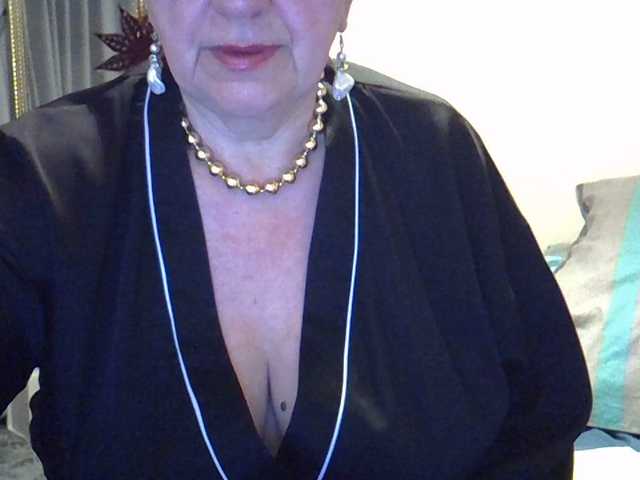 SweetCherry00's BongaCams show and profile