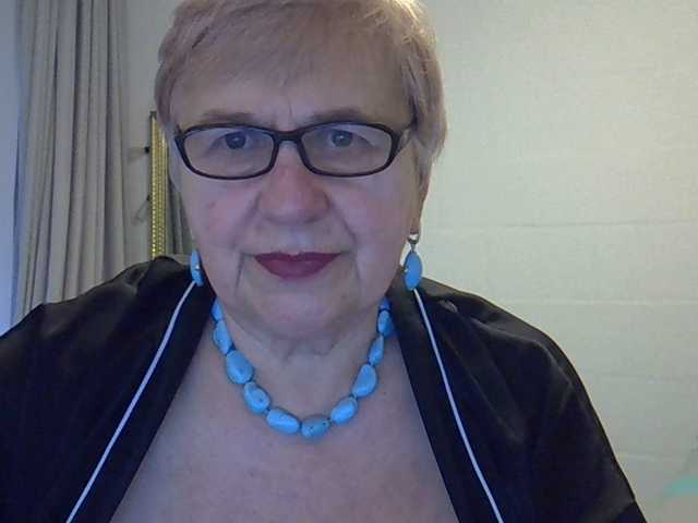 SweetCherry00's BongaCams show and profile