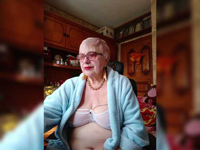 SweetCherry00's BongaCams show and profile