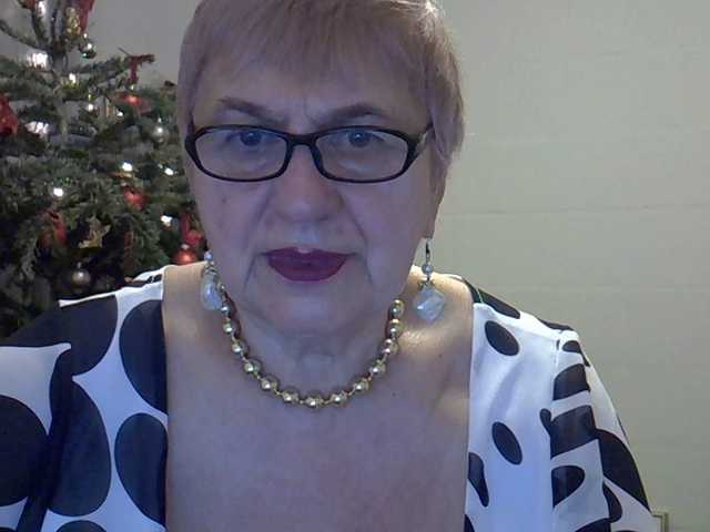 SweetCherry00's BongaCams show and profile