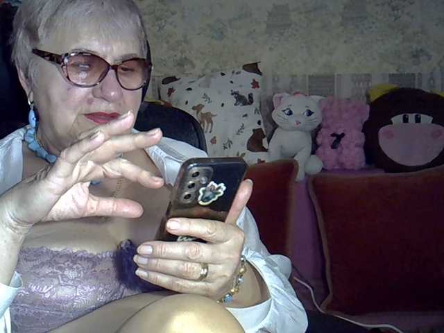 SweetCherry00's BongaCams show and profile