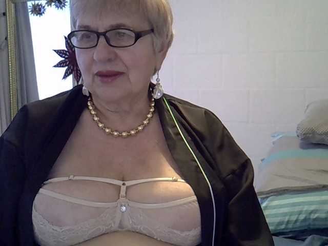 BongaCams SweetCherry00 is Freechat SweetCherry00 — no tip no wishes, 30 current I will show the figure, subscription 10, camera 50 chest100