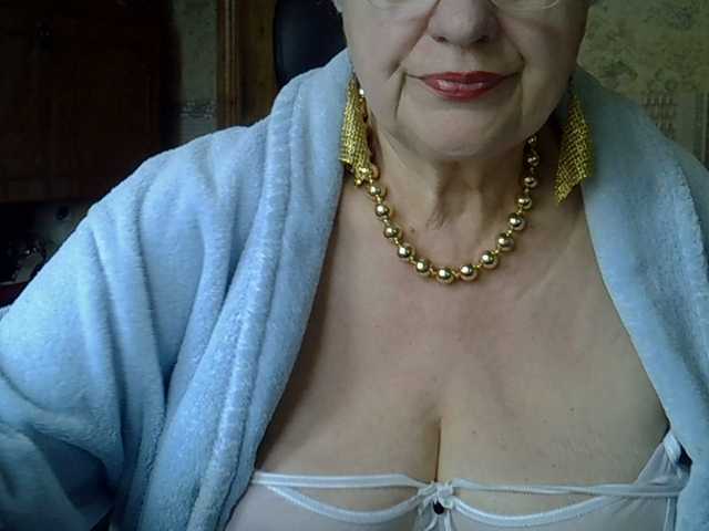 SweetCherry00's BongaCams show and profile