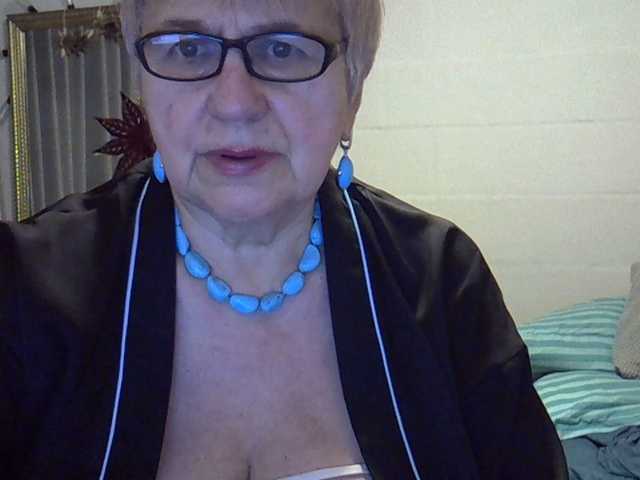 SweetCherry00's BongaCams show and profile